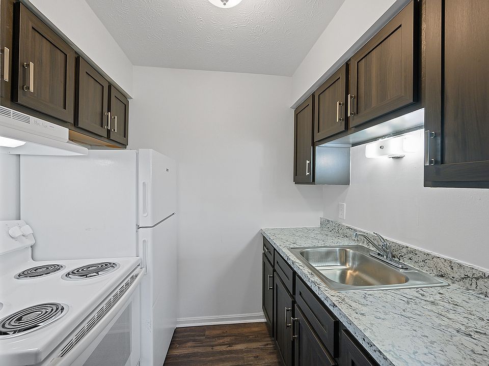 1st image of 411 E Main St #10-01