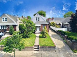 45 Stewart Ave, Stewart Manor, NY 11530