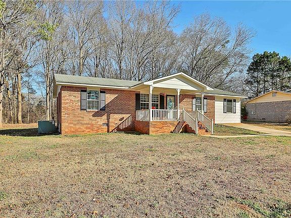 3rd image of 19 Janet Rd