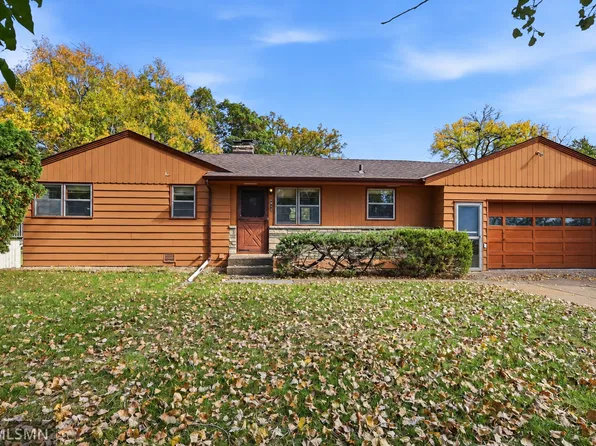 6813 Hickory St NE, Fridley, MN 55432