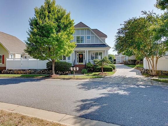 2nd image of 9404 Amberleigh Cir