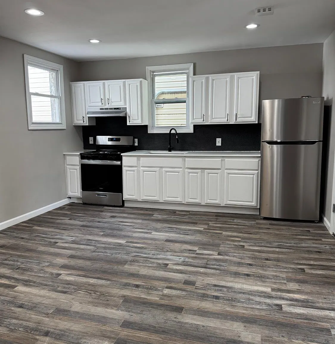 443 Fulton St — Photo 2