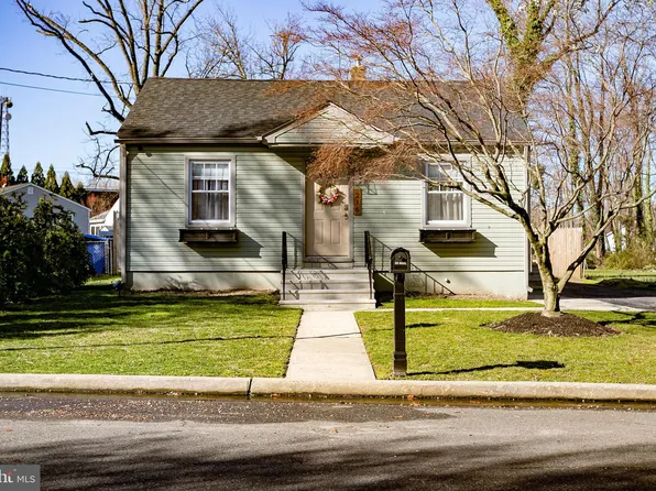 216 Union St, Fieldsboro, NJ 08505