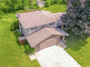 14361 S Hillcrest Rd, Lockport, IL 60491