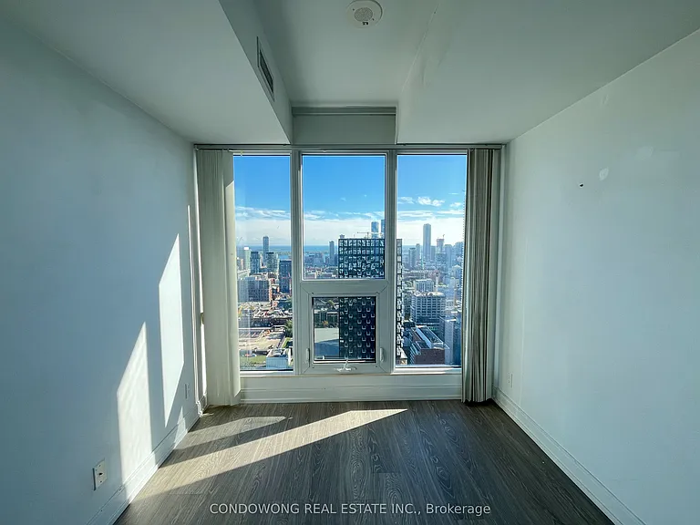 181 Dundas St E #3905 — Photo 5