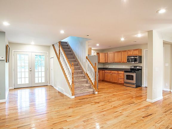 5th image of 641 S Briarvale Dr