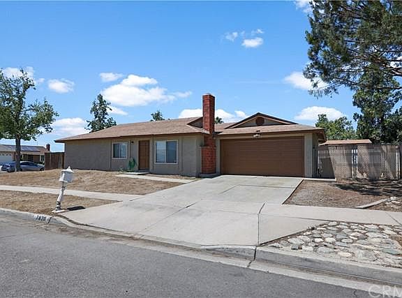 3rd image of 7820 Cherimoya Dr