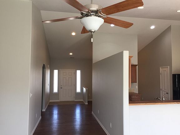 4th image of 5229 Chris St