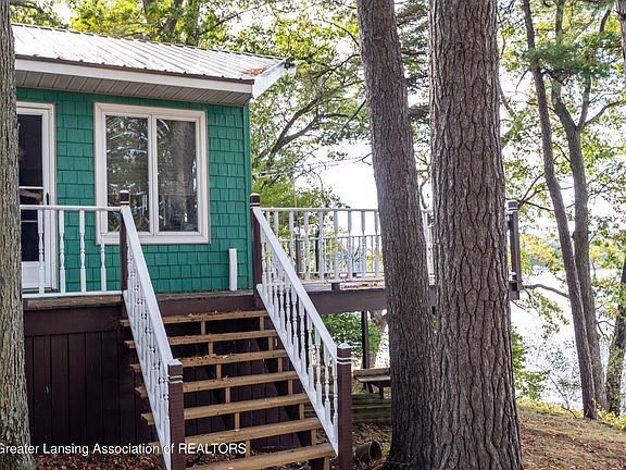 3rd image of 481 Rainbow Lake Dr