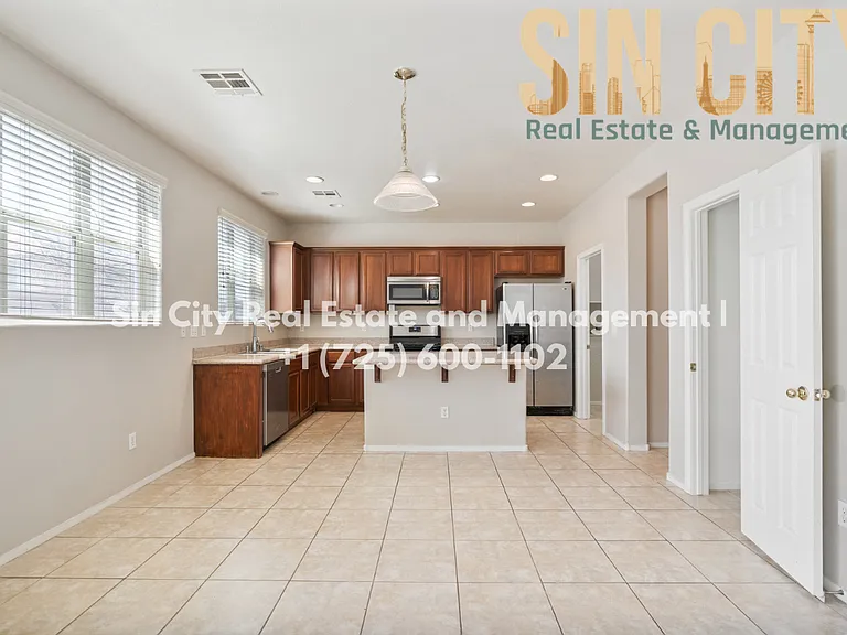 5708 Clarendon Ln — Photo 6