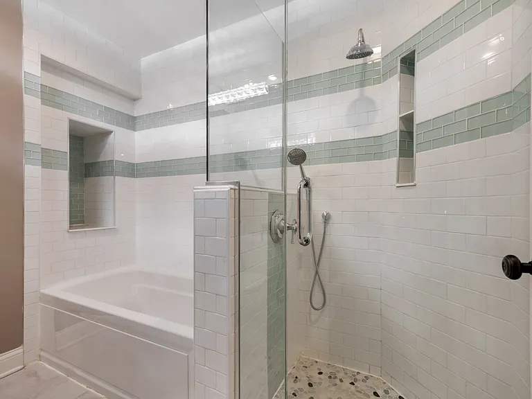 713 Acadia Ct — Photo 22