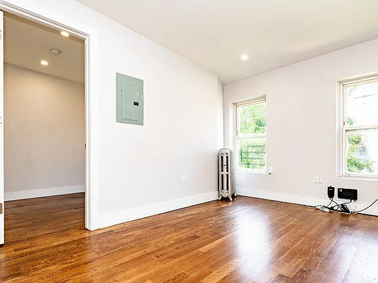 135 Decatur St #3R — Photo 3