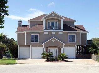 4218 Santiago Cir, Galveston, TX 77554