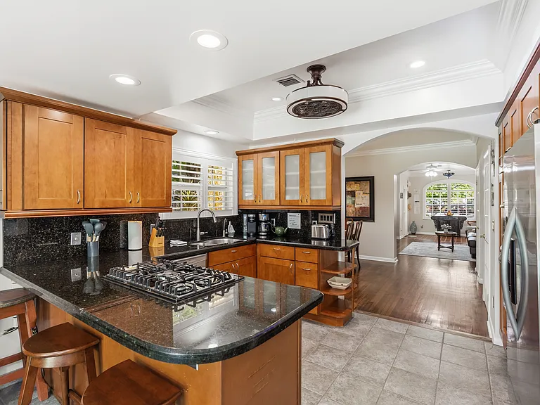 614 SE 5th Ct — Photo 14