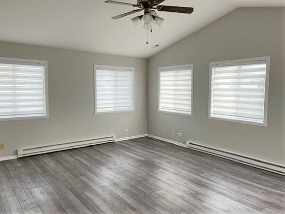 5th image of 3955 Island Cir