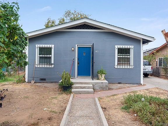 3rd image of 739 Park Pl