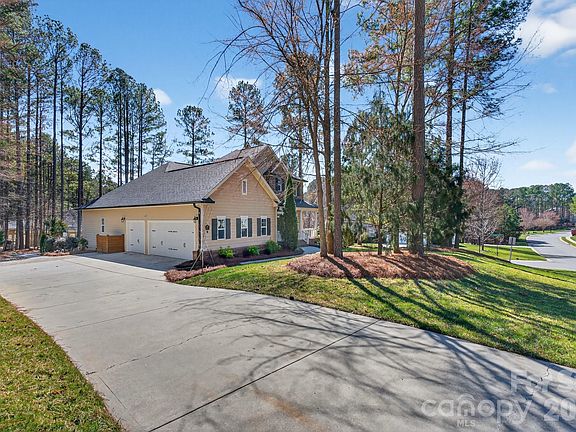 4th image of 300 Woodward Ridge Dr
