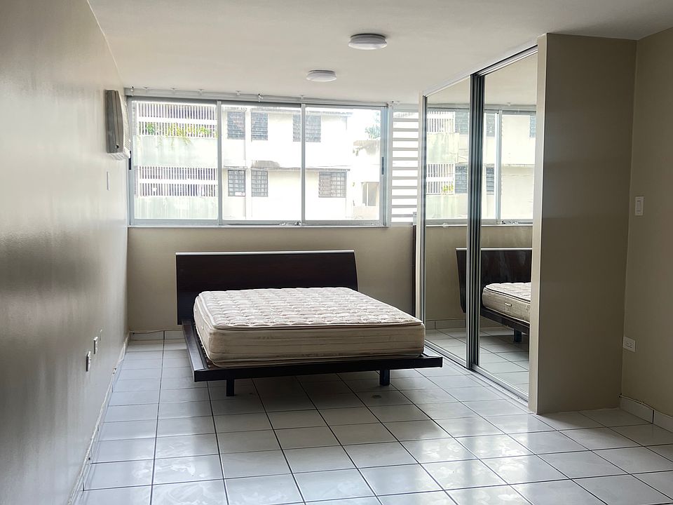 1st image of 49 University Plaza Condominium