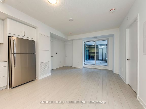 4th image of 4000 Eglinton Ave W #210
