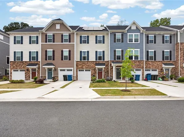 121 Fishermans Way, Poquoson, VA 23662