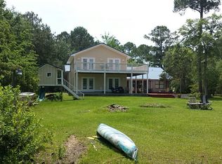 538 Mallet Bayou Rd, Freeport, FL 32439