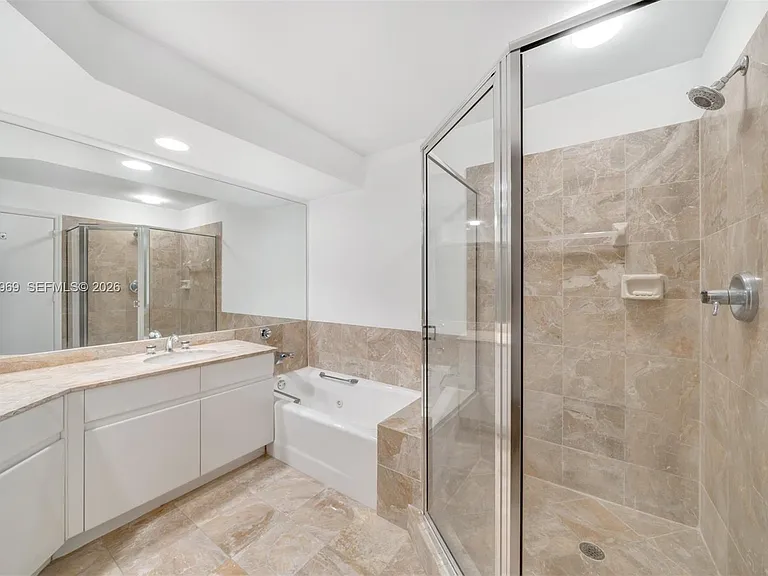 888 Brickell Key Dr #2610 — Photo 31