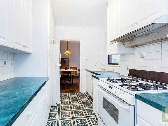 3rd image of 620 W 239th St APT 2E