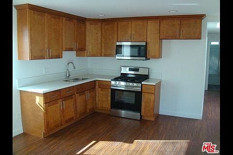 3rd image of 447 N Townsend Ave