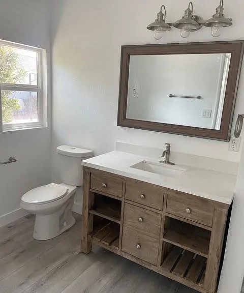 12472 Woodlawn Ave — Photo 6