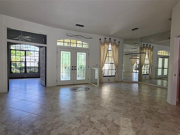 4th image of 4080 SOUTHERN MANOR COURT