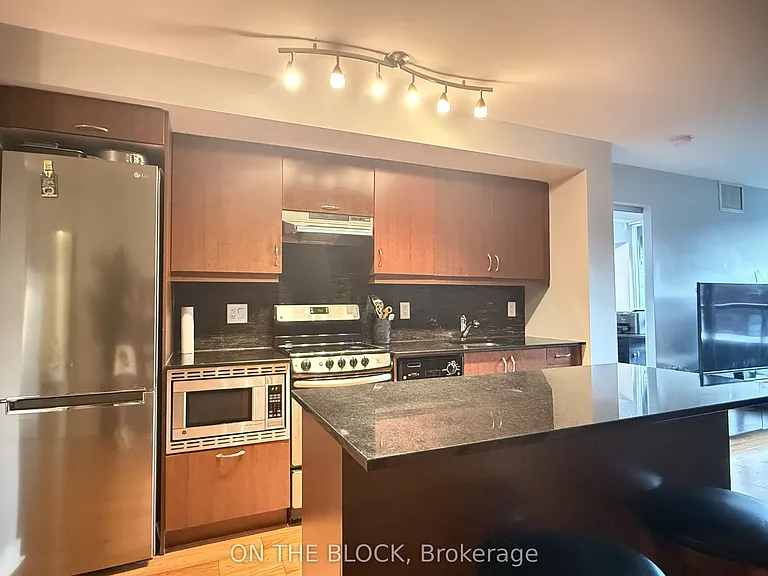 320 Richmond St E #313 — Photo 14