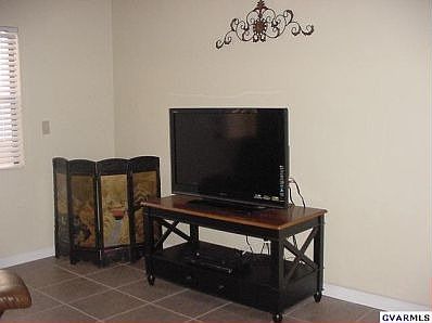 5th image of 867 W Calle De Emilia