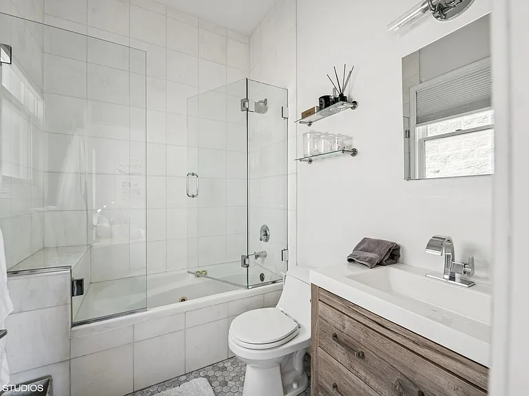 2440 W Cortez St #3 — Photo 13