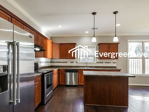 5th image of 1025 Little Sorrel Dr