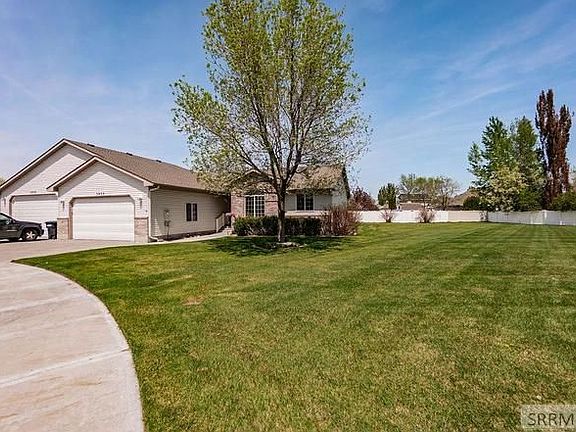 2nd image of 3835 E Heartland Cir