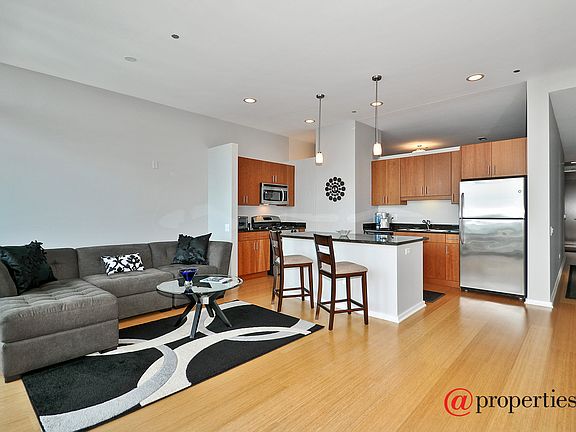 Kitchen / Living Room