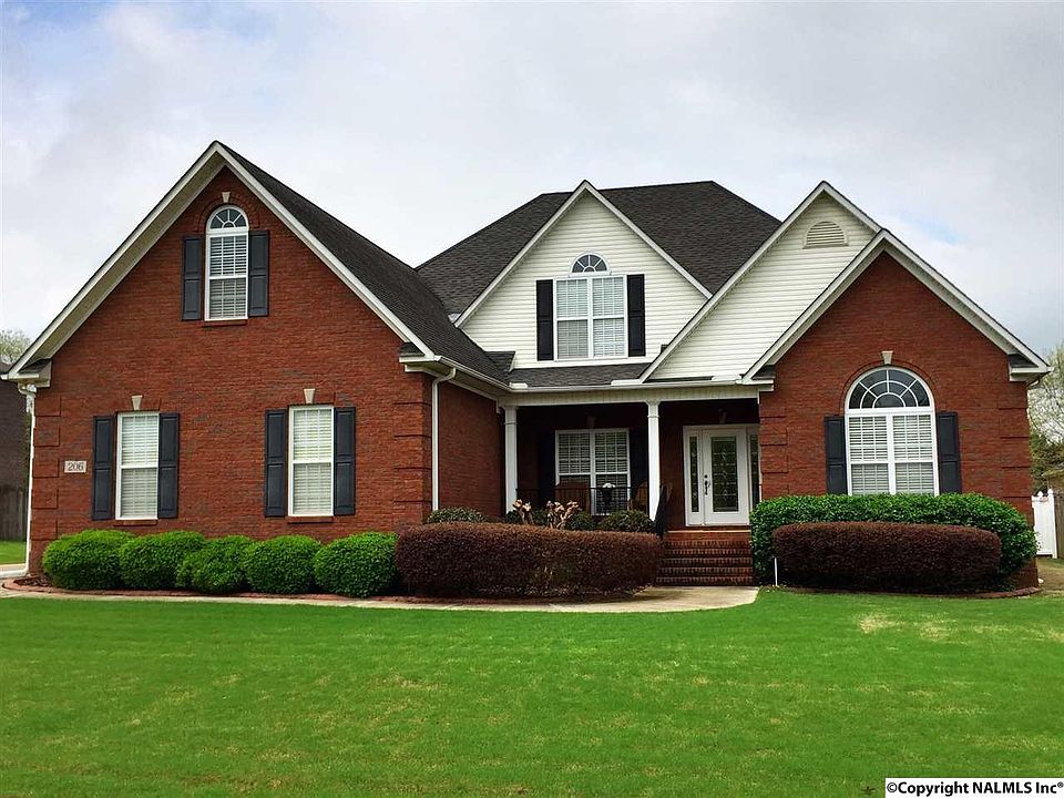 1st image of 206 Wainscott Dr