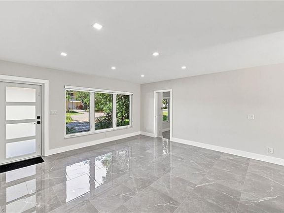 4th image of 47 River CT