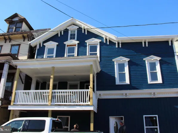 111 E Market St, Williamstown, PA 17098
