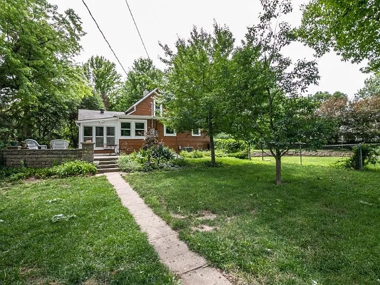 1800 Poyntz Ave — Photo 38