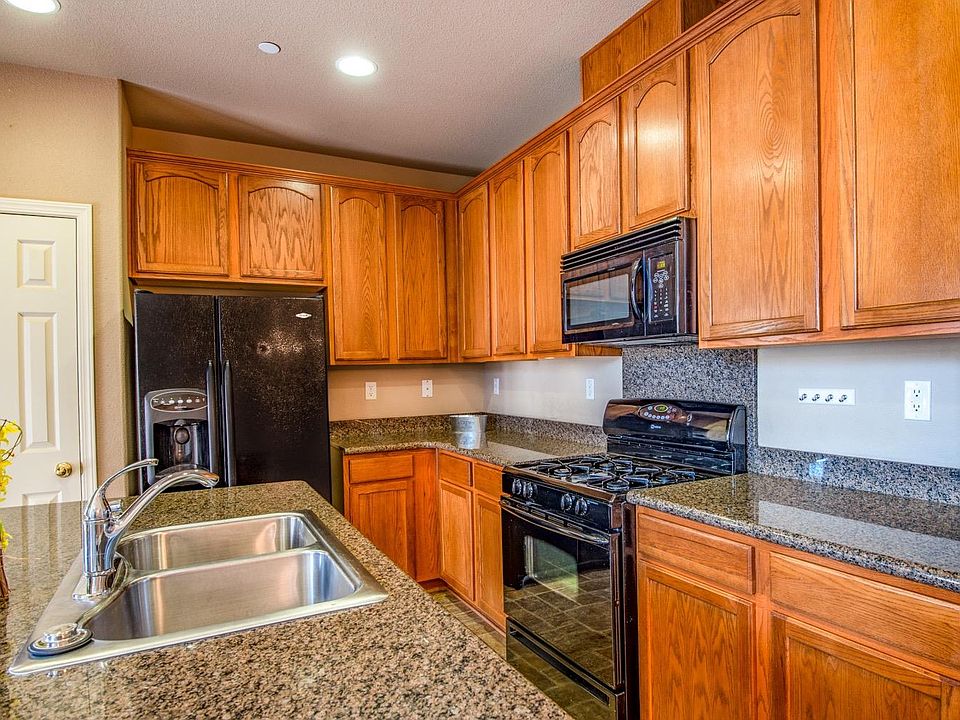 1st image of 2010 Sierra View Cir Unit 1