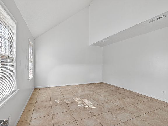 3rd image of 217 Little River Rd