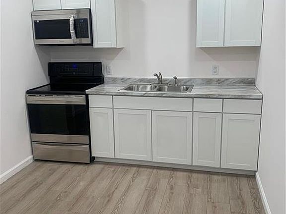 2nd image of 1119 W Hamilton St
