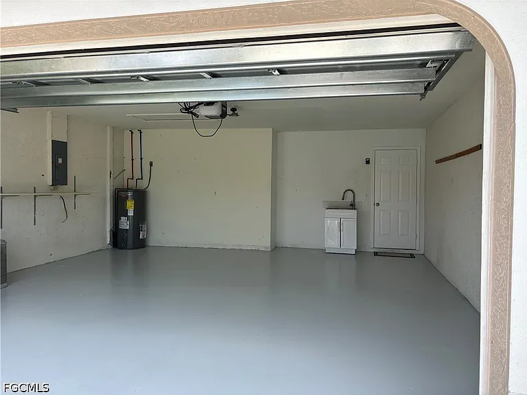 8223 Breton Cir — Photo 13