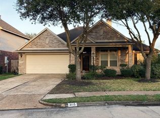 3115 Chappelwood Dr, Pearland, TX 77584