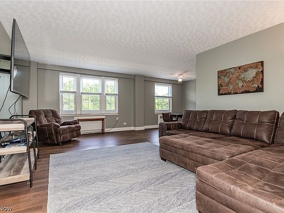 4th image of 13800 Fairhill Rd APT 419