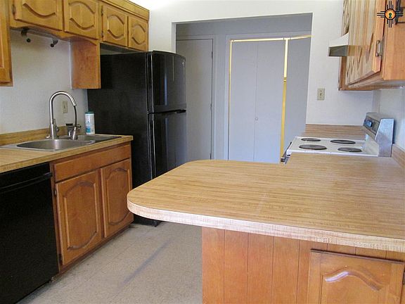 4th image of 2809 N Morris Dr