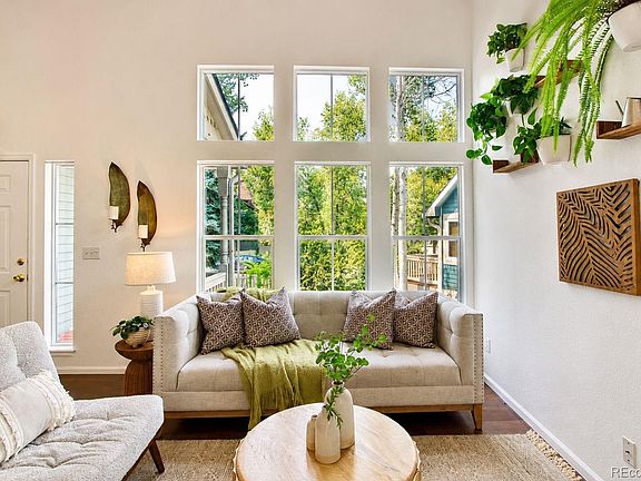 4th image of 2534 Sweetwater Circle