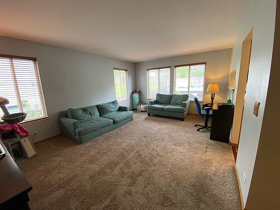 4th image of 2355 N Fox Chase Dr