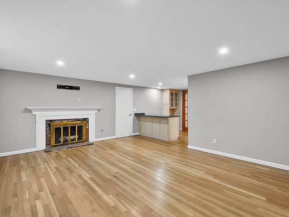 5th image of 28 Merganser Lane